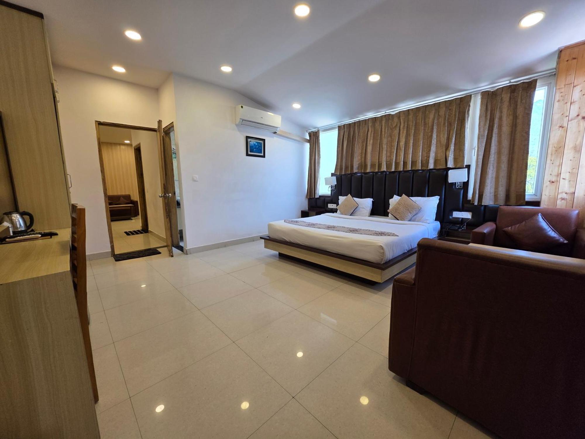 Hotel Rajpur Heights Dehradun Exterior foto